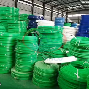 Nep nhựa lót băng tải