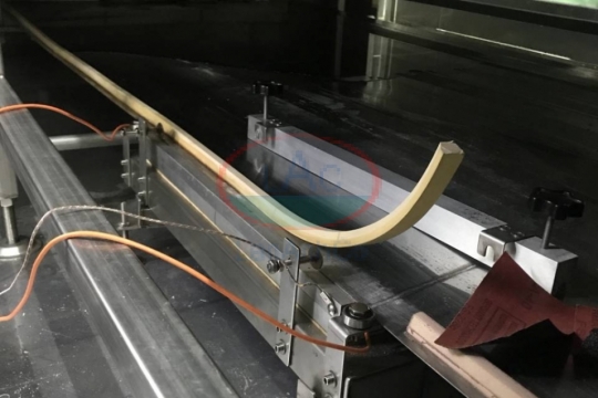 Băng keo dán đai su với tấm inox